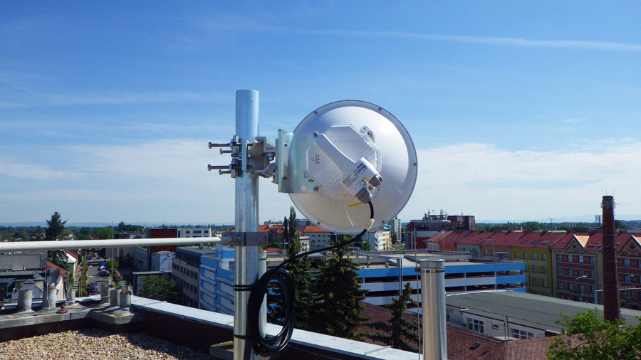 3 000 mikrovlnných spojů RAy v síti
Vysoce výkonné řešení pro last-mile
RAy vyniká spolehlivostí a citlivostí
RAy3 - 80 GHz pro řešení do budoucna
Škálovatelná, rychlá konektivita